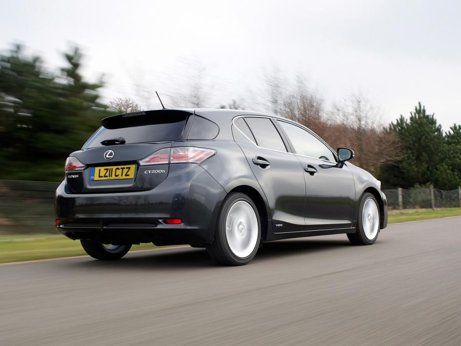  Lexus CT200h 2010 года  (UK) (фото 16 из 27)
